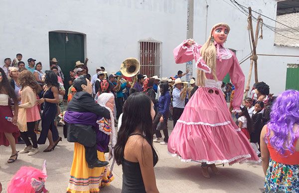 Peregrinación de Antorcha en honor al Señor del Nicho