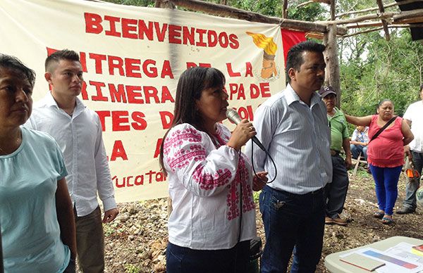 Comienza entrega de lotes a familias tizimileñas