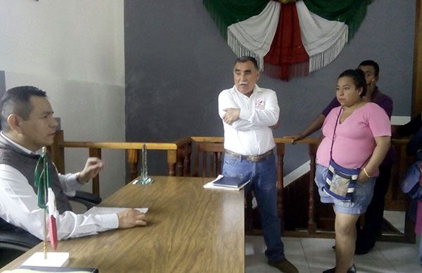 Demandan sensibilidad del alcalde de Huehuetla; no atiende las necesidades de la población 