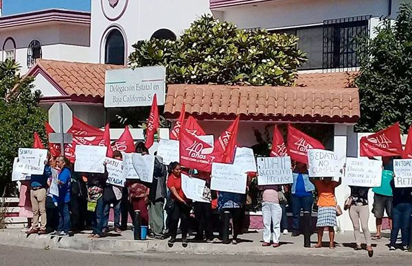 ¡Exigimos recursos para vivienda que retiene SEDATU!