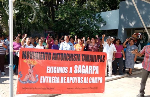  Tamaulipecos protestan en SEDESOL y SAGARPA