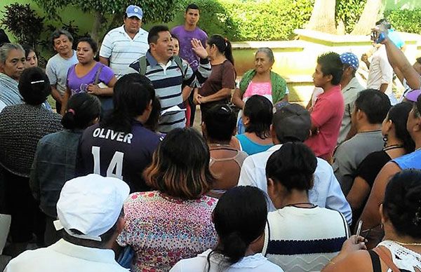 Antorchistas de Hecelchakán entregan pliego petitorio a Alcalde