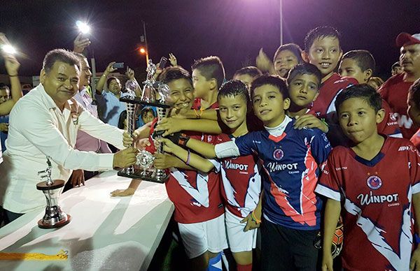  Antorchistas se preparan para el XIX Torneo Estatal de Fútbol