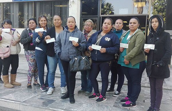 Reciben madres trabajadoras apoyos gestionados por Antorcha 