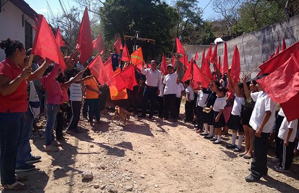 Arranca pavimentación de acceso a colonia El Cohuilote