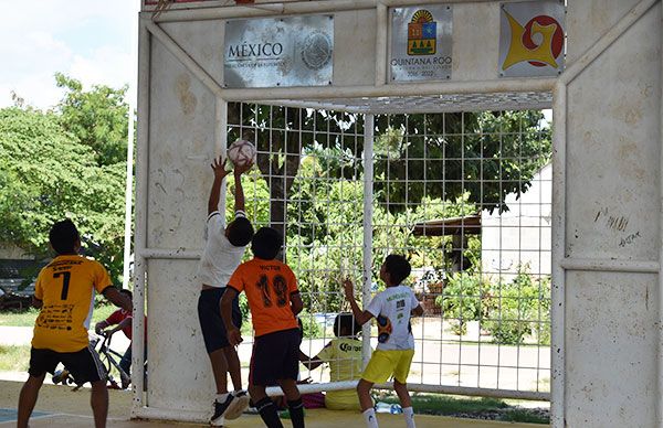 Contentos niños y jóvenes porque Antorcha impulsa el deporte