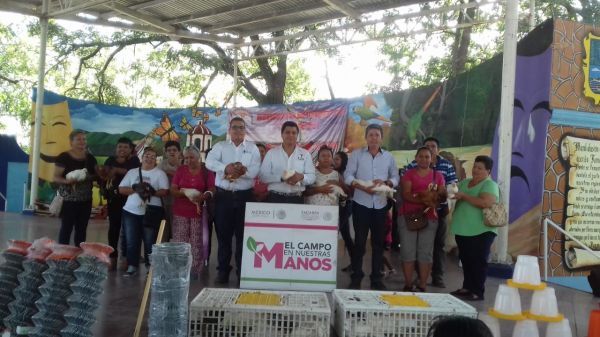 Antorchistas de Jaumave reciben apoyos para el campo 