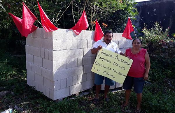 Entrega de materiales para construcción en la comunidad de San ángel