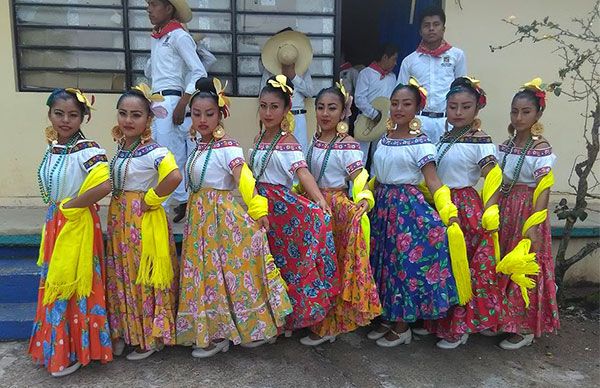 Ballet infantil y juvenil se preparan para evento de fin de año