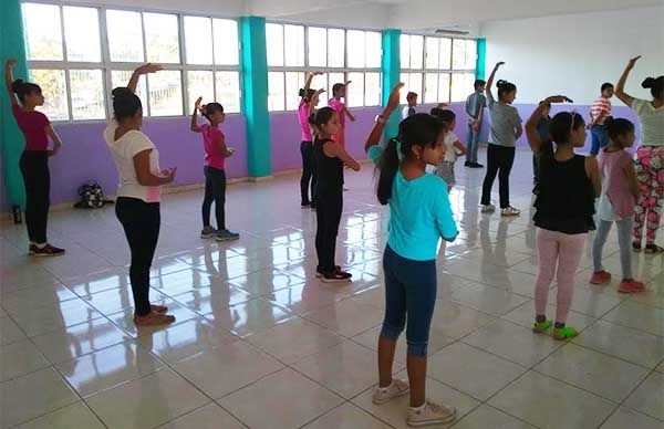 Ballet infantil de la Unión Antorchista sigue trabajando