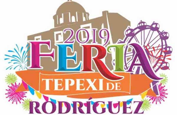 Invita alcaldesa de Tepexi a Feria 2019