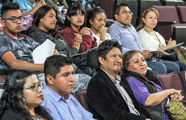 Realizan cine debate sobre el papel de la mujer en la sociedad