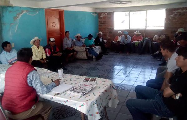 Antorcha realiza conferencia en Aculco
