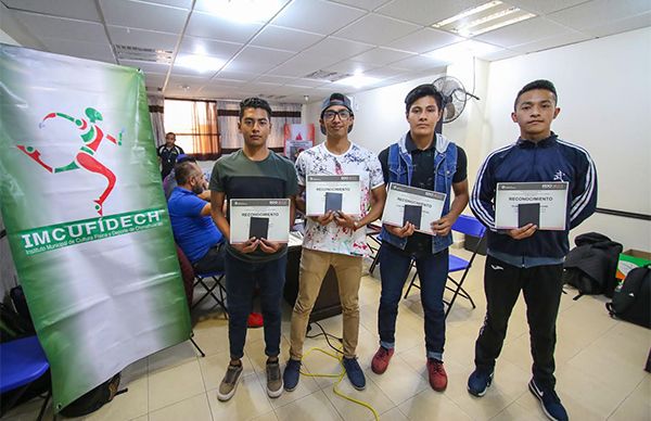 Certifican jueces de Wushu
