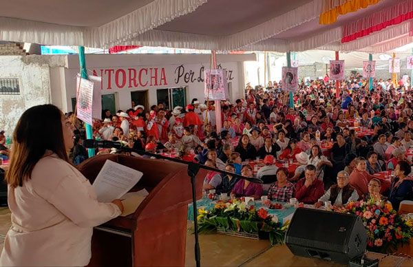 Mujeres celebraron Día Internacional con Antorcha en La Paz 