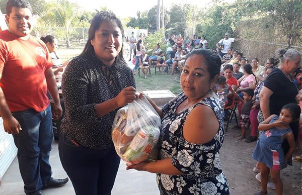 Entrega Antorcha, despensas en Tecomán, Coquimatlán y Manzanillo