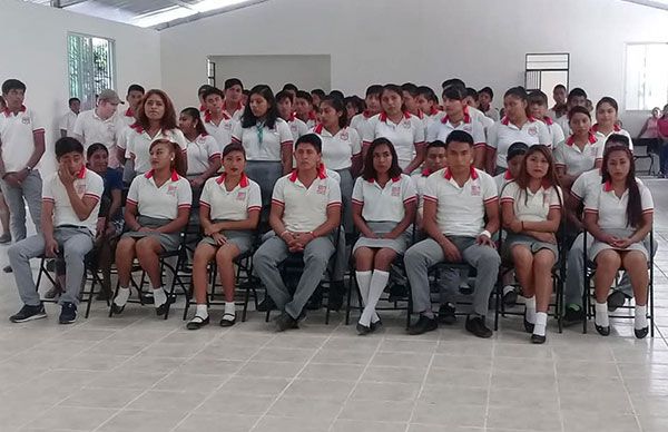 Se gradúa primera generación del EMSAD No.65