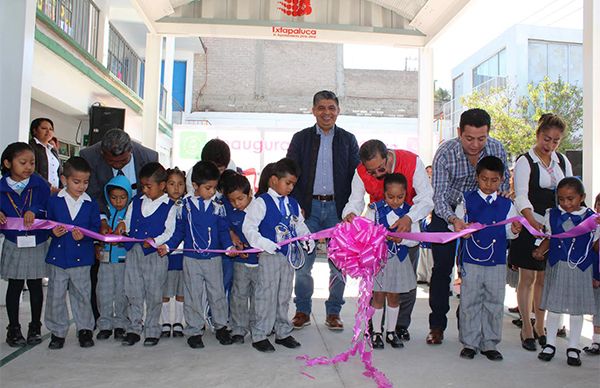 Entregan 21 obras educativas en Ixtapaluca