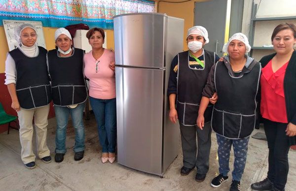 Equipan comedores escolares