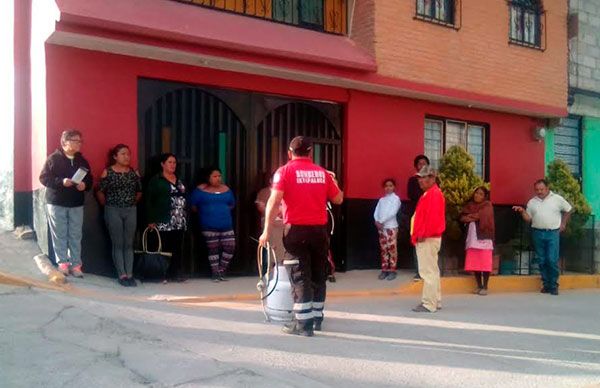En talleres de primeros auxilios también se invita a la marcha de 50 mil en Toluca