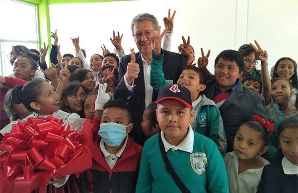 Inauguran aulas y módulo de escaleras en primaria Gonzalo López Cid