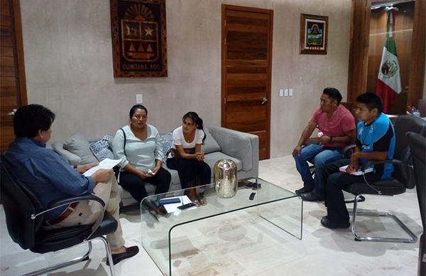 Recibe Presidente Municipal de Tulum a dirigentes de Antorcha