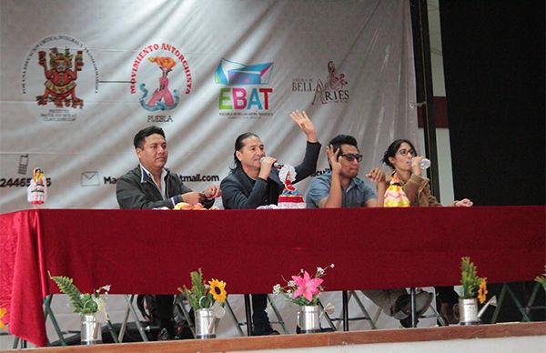 Explican evolución del son jarocho a estudiantes