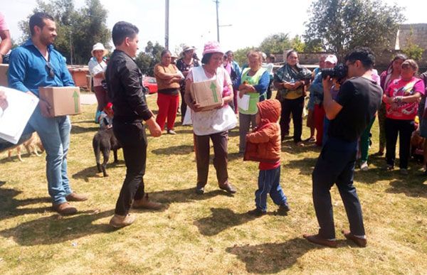 Beneficia Antorcha a más de mil familias de Villa Guerrero con productos de la canasta básica
