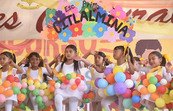Llevan a cabo concurso seccional de rondas infantiles 