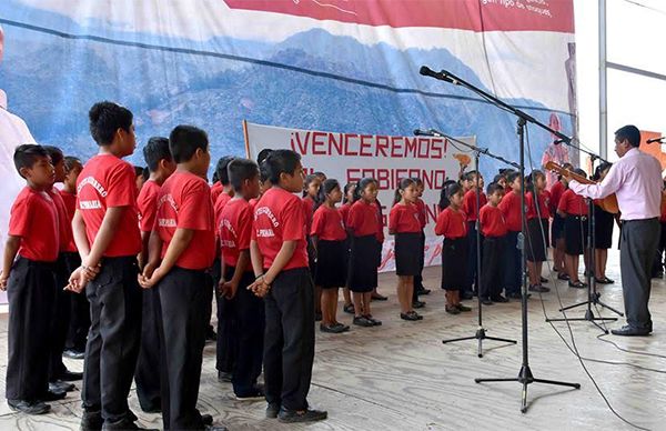 Realizan en Huitzilan concurso de coros
