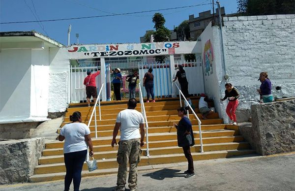Organizan faena para cambiar aspecto de preescolar 