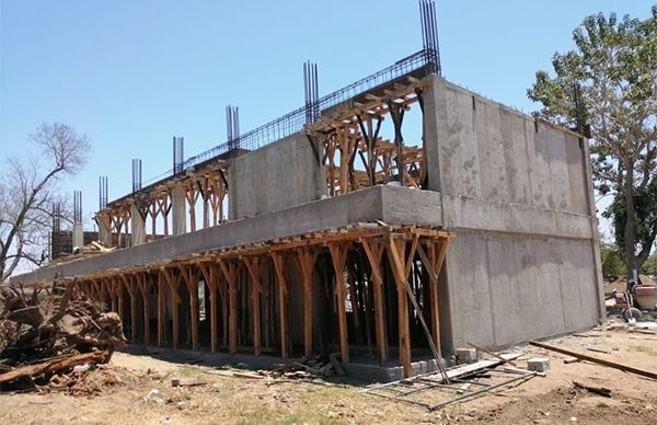 Avanza Construcción de Casa de Estudiantes en Manzanillo 