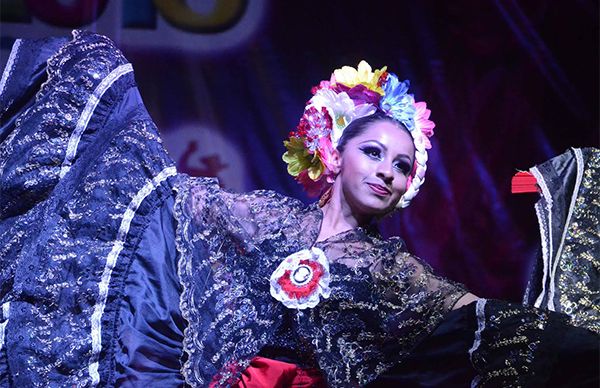 Presente Ballet Nacional de Antorcha en aniversario de San Martín Totoltepec