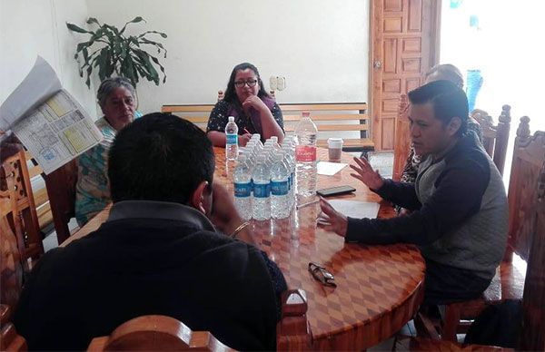 Vecinos de Ixtapaluca entregan pliego petitorio al OPDAPAS