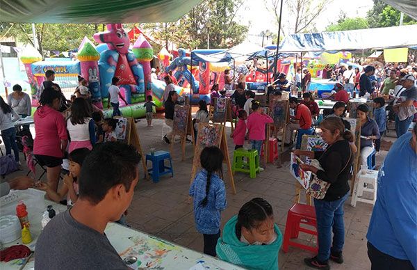 Antorcha instaló verbena acuática para familias de La Paz