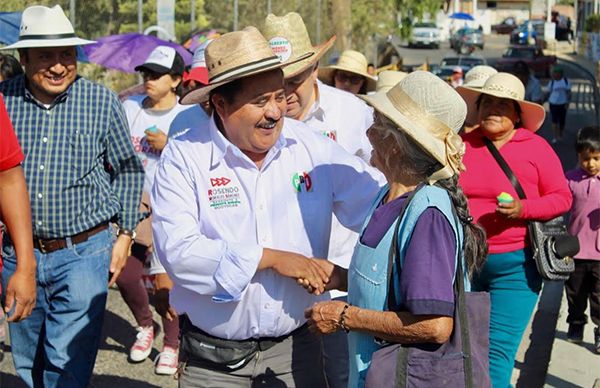 Respaldan a Rosendo Morales en San Bernabé Temoxtitla