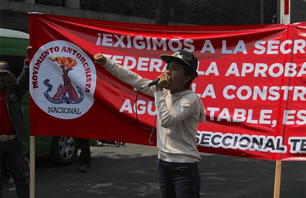 Denuncian poblanos falta de obras y servicios