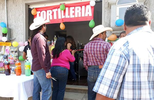 Antorchistas de Tenancingo inauguran tortillería
