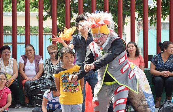 Festejan a niños en Nicolás Romero