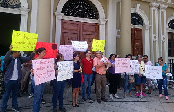 Solicita Antorcha intervención del Gobierno del estado para frenar abusos contra maestra