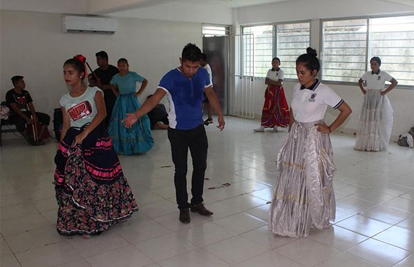 Preparatoria José Martí fomenta la cultura entre los jóvenes