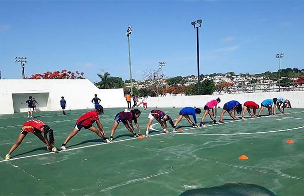 Inicia funciones el club femenil de la Escuela Antorchista de Fútbol