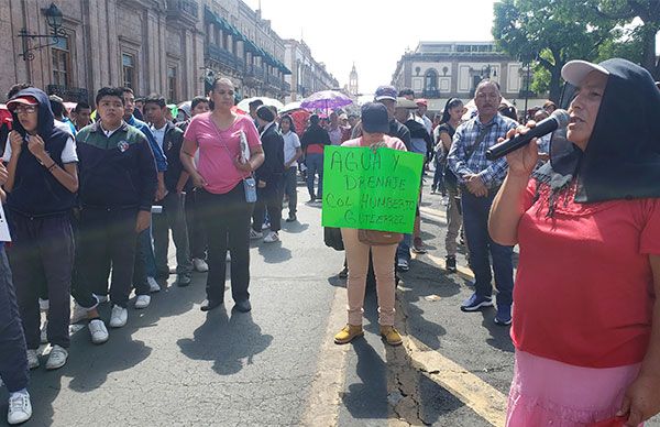 A falta de soluciones, campesinos y estudiantes michoacanos solicitan intervención del gobernador