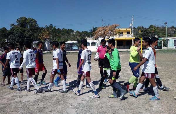 Escuela Antorchista de Fútbol en semifinales de liga campechana