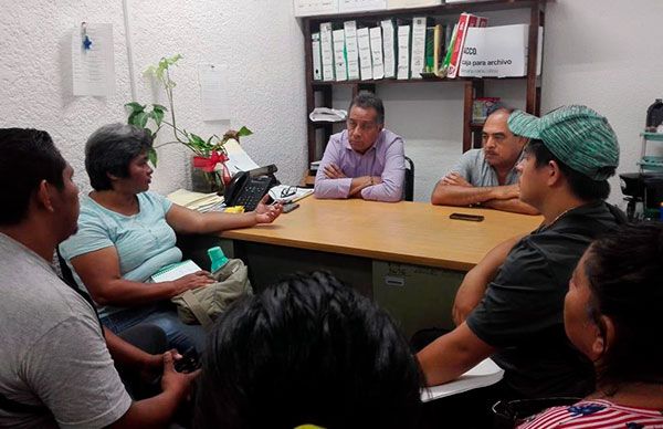 Ambulantes piden intervención del Movimiento Antorchista 