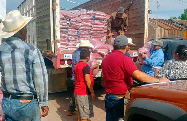 Productores antorchistas reciben apoyos; fruto de la lucha organizada