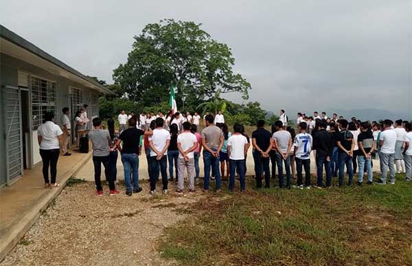 Inician clases en la preparatoria antorchista de Tacotalpa