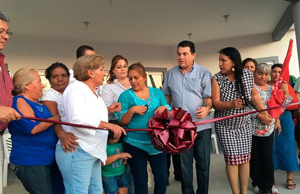 Entregan petición al Gobernador del estado para la canalización del arroyo del Vado de Santa Rosa