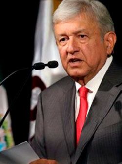 AMLO atropella al pueblo, se quita su máscara y enseña su verdadero rostro