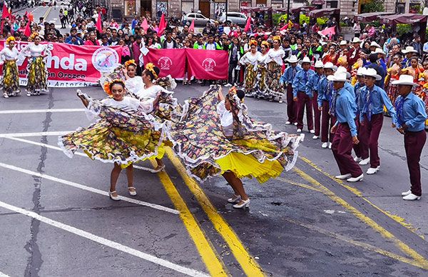 Con arte, el pueblo organizado de Morelia manifiesta inconformidad con administración morenista